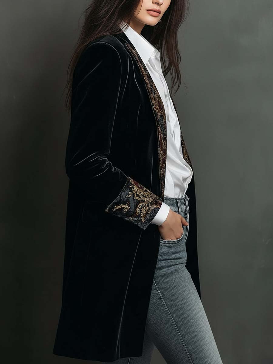 Slim Fit Black Women's Blazer with Lapels and Baroque Print