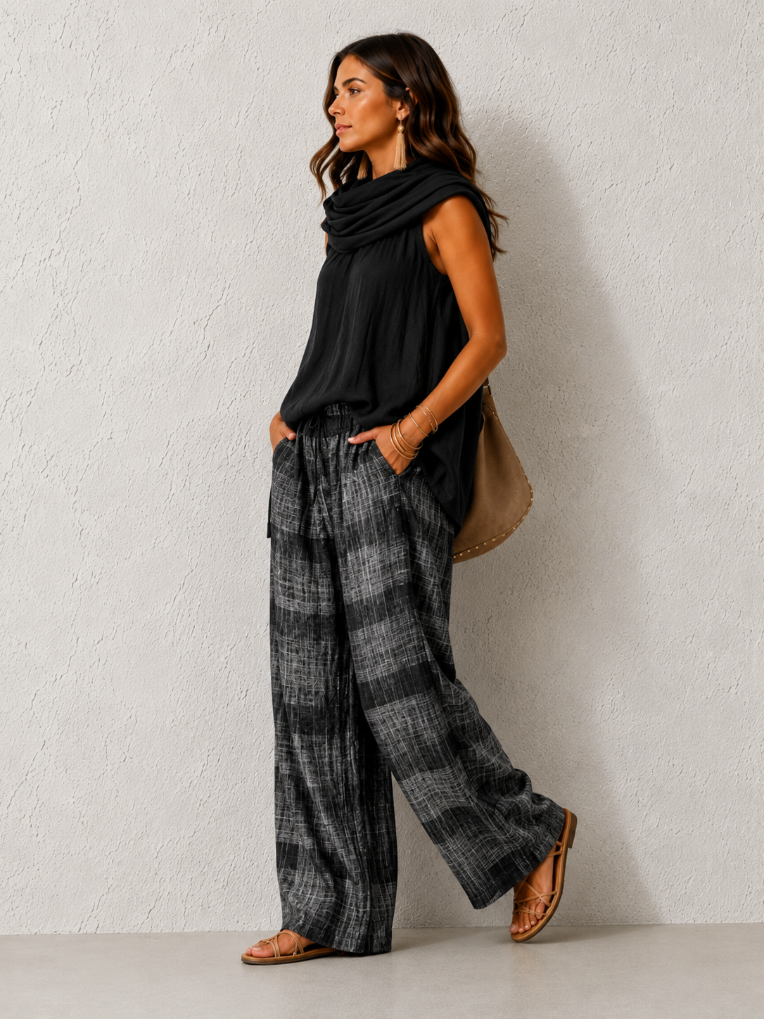 Comfortable and Elegant Natural Set Black