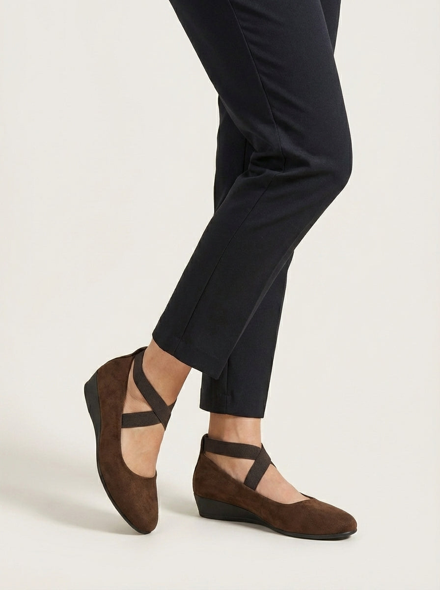ANA | Wedge Shoes with Cross Straps – Wells & Rose
