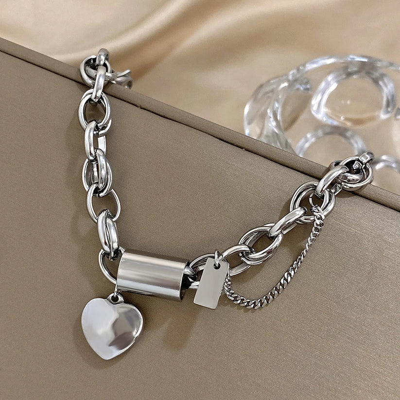 Guadalupe - Bracelet with Golden Heart Pendant