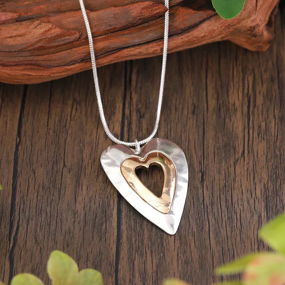 Olga - Vintage Heart Collar in Silver and Gold