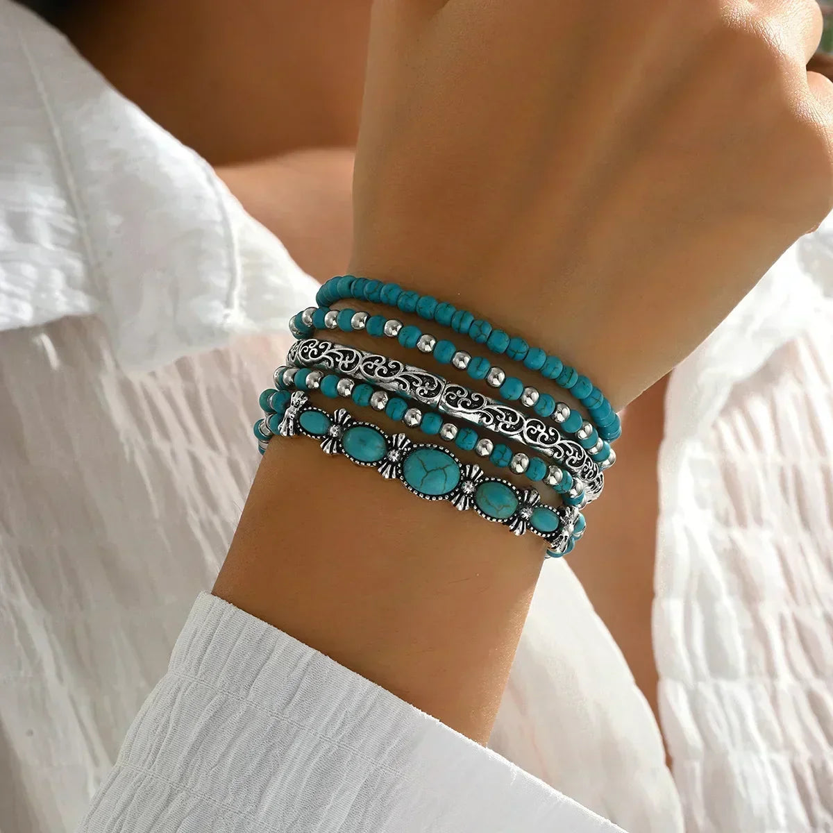 VerΓ³nica - Turquoise Bead Bracelet Set
