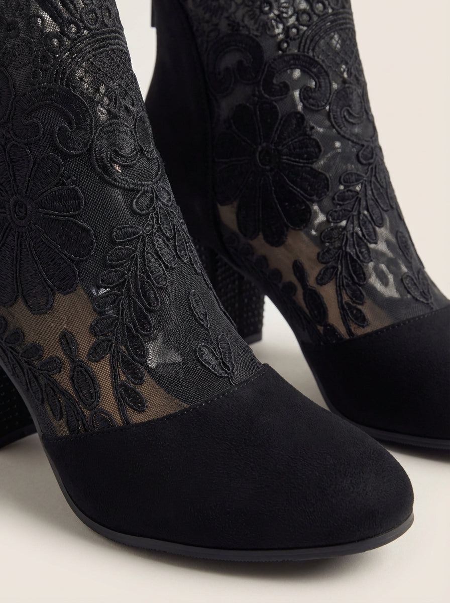 LUCINDA | Lace Ankle Boots with Block Heel – Wells & Rose
