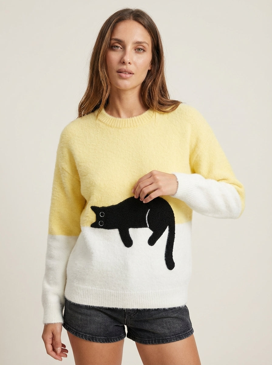 Luna - Women's Sweatshirt with Cat Graphic