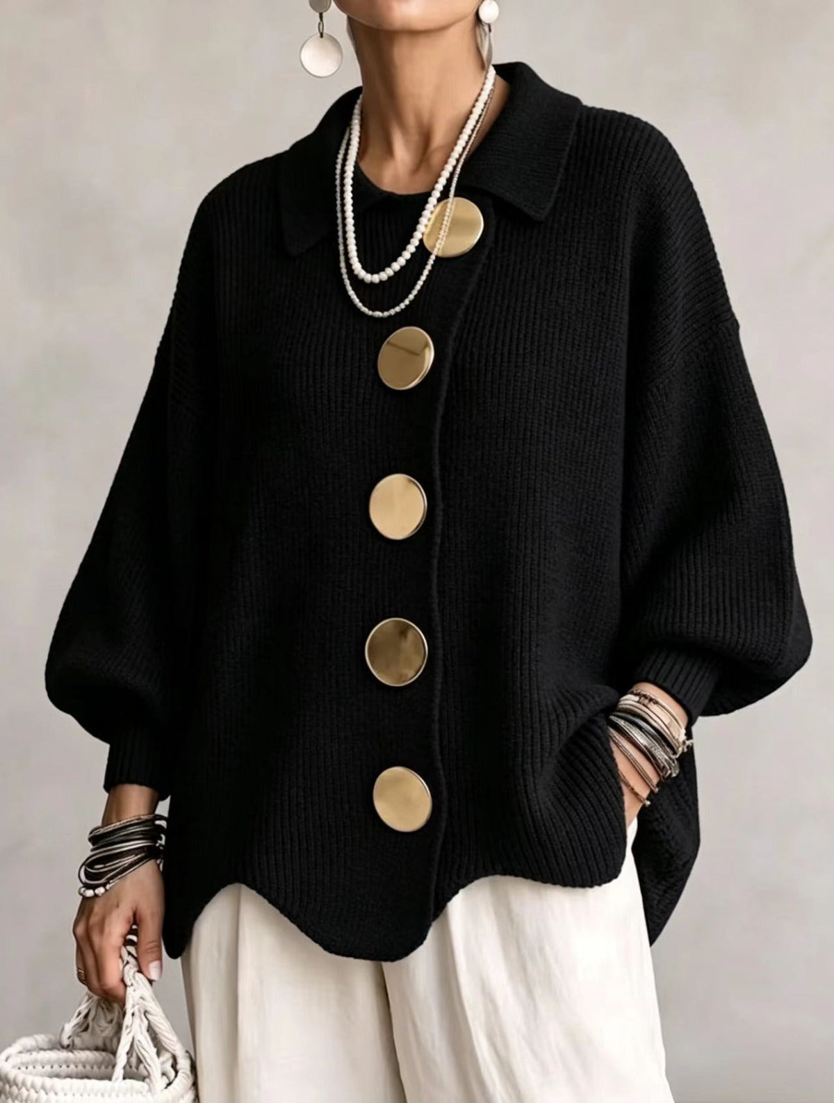 Ilona | Oversized cardigan with collar and large metal buttons