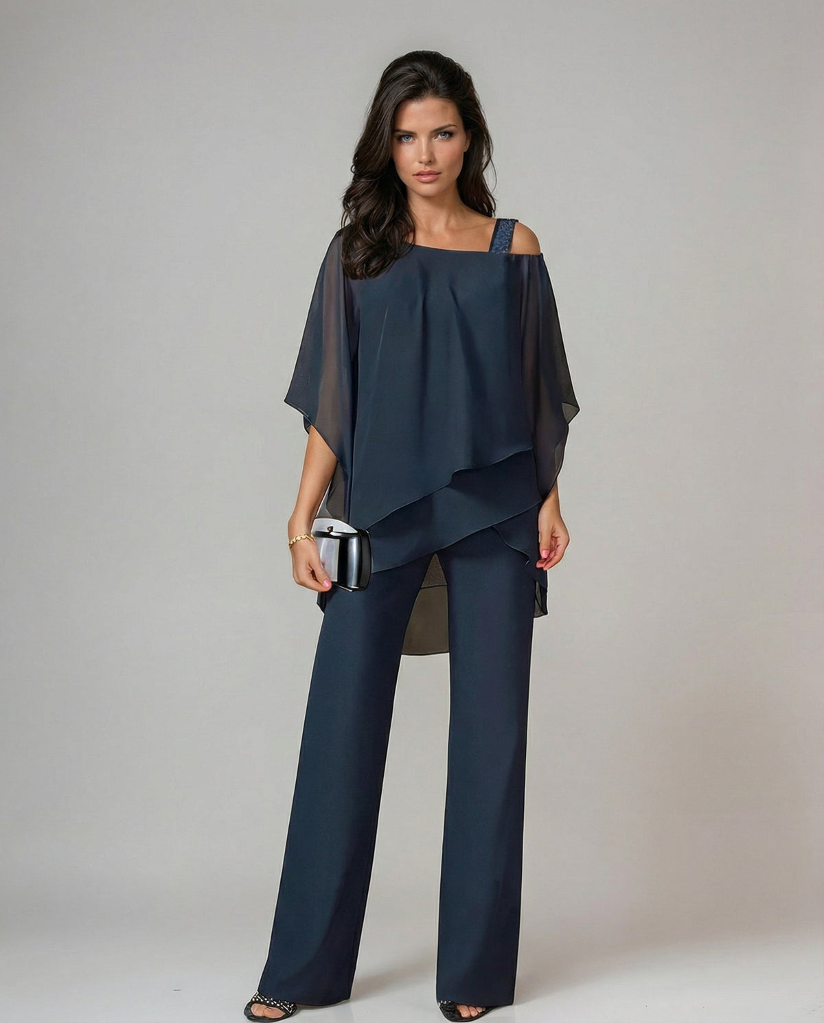 Loretta | Freedom and elegance in dressing
