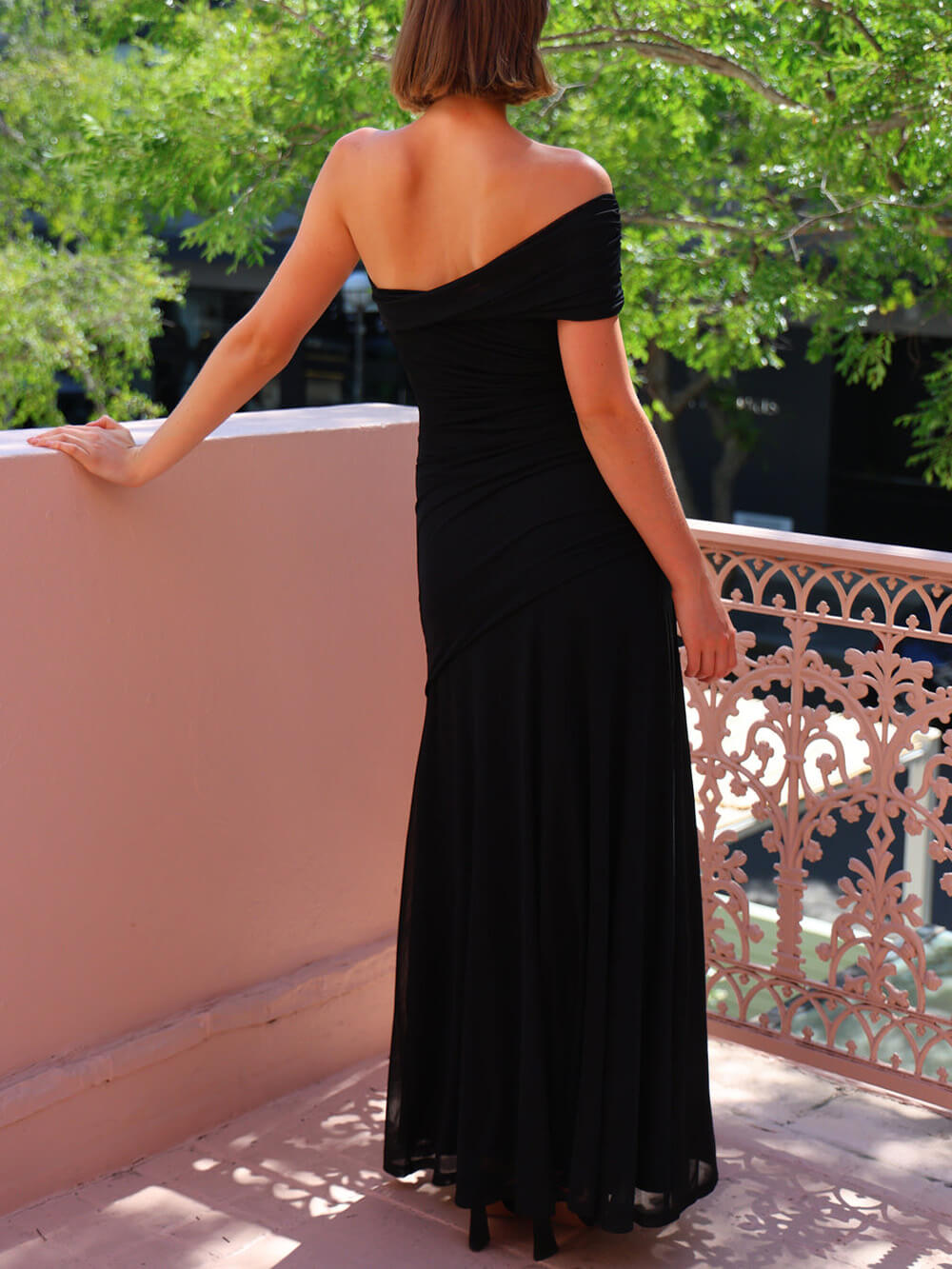 Elodie | Off-Shoulder Ruched Maxi – Wells & Rose