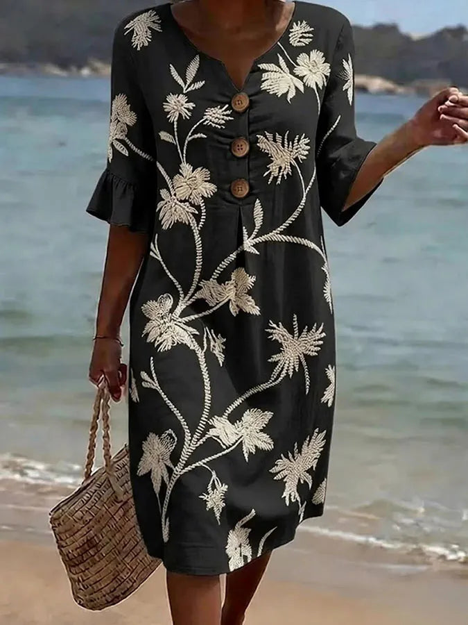 Casual women's dress with floral print