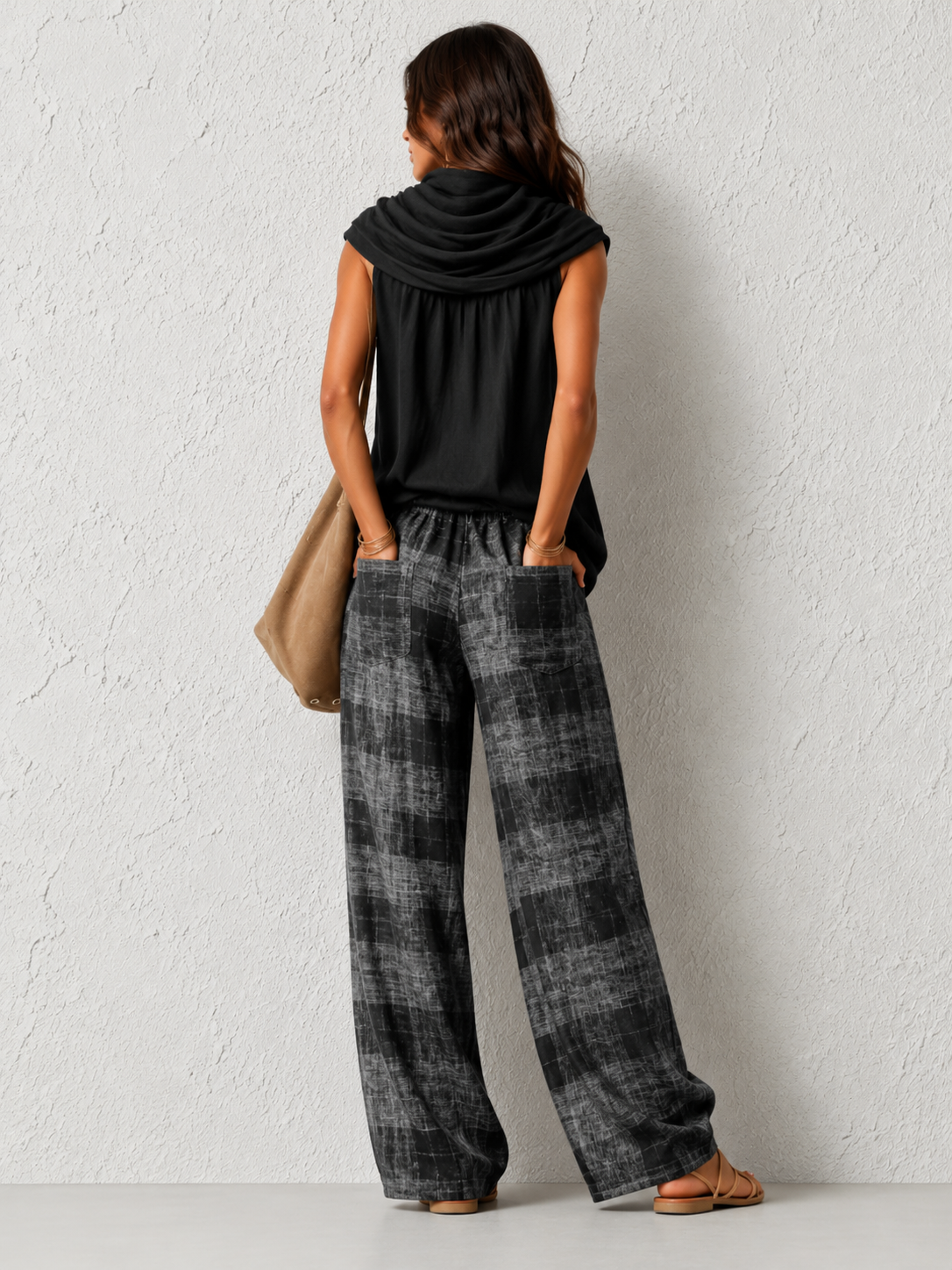 Comfortable and Elegant Natural Set Black