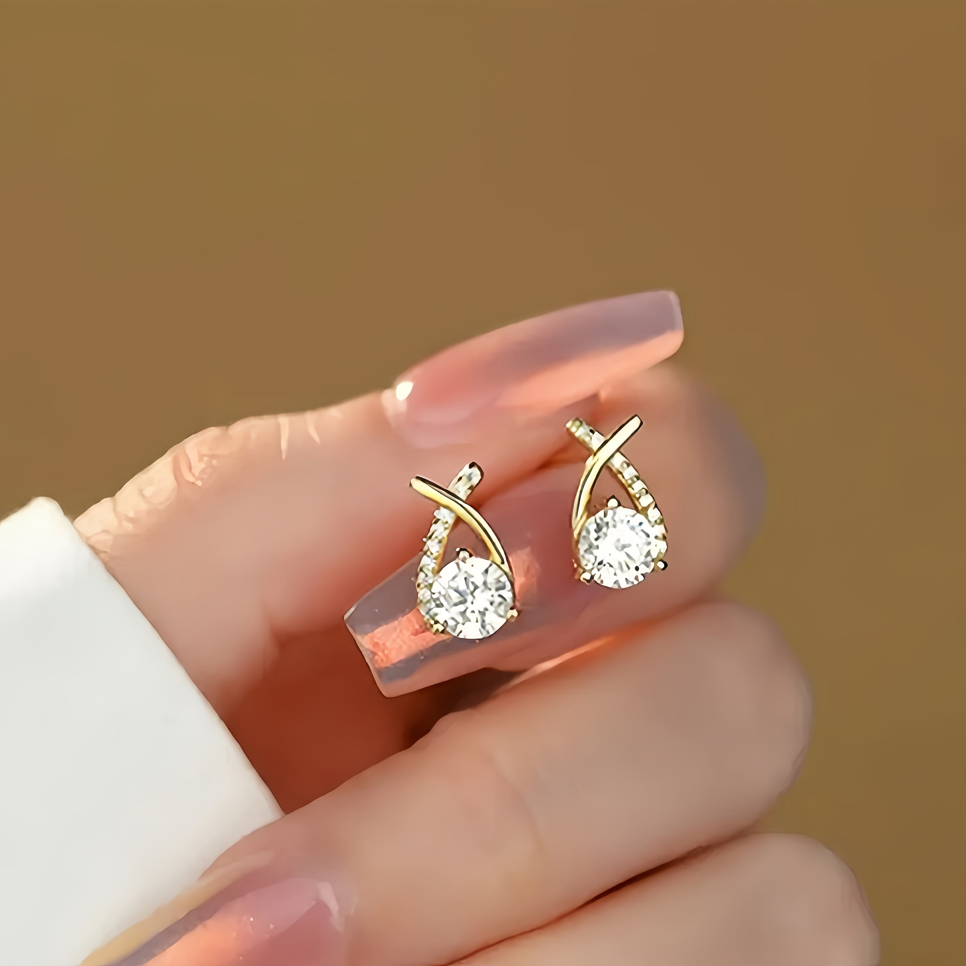 Soledad - Earrings with Golden Cross and Zirconia
