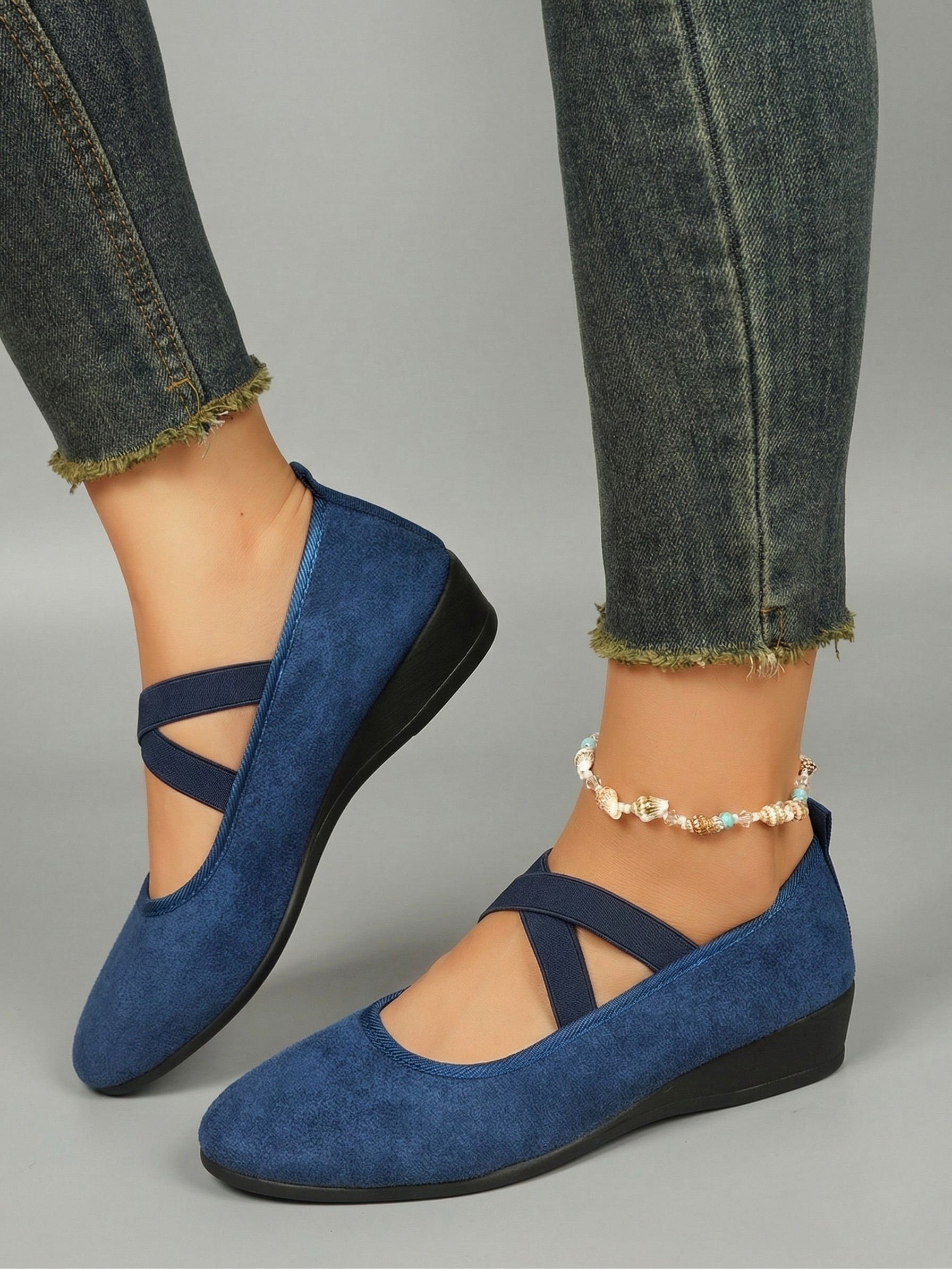 Madeleine | Closed and Comfortable Wedge Shoes