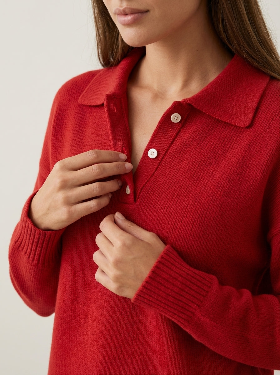 Laura - Knit Sweater with Elegant Collar