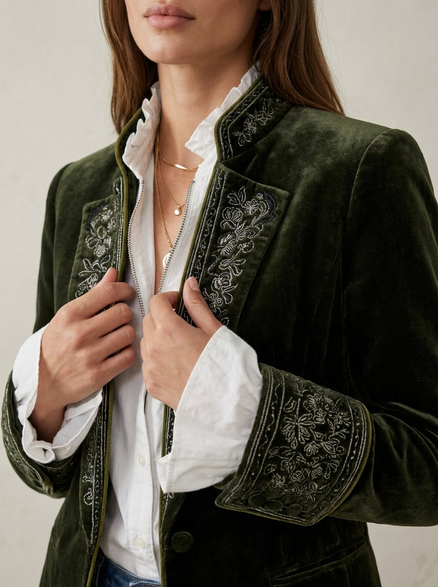 Nuria - Elegant Velvet Jacket