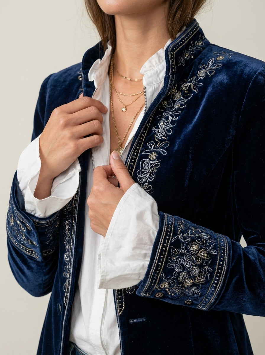 Nuria - Elegant Velvet Jacket