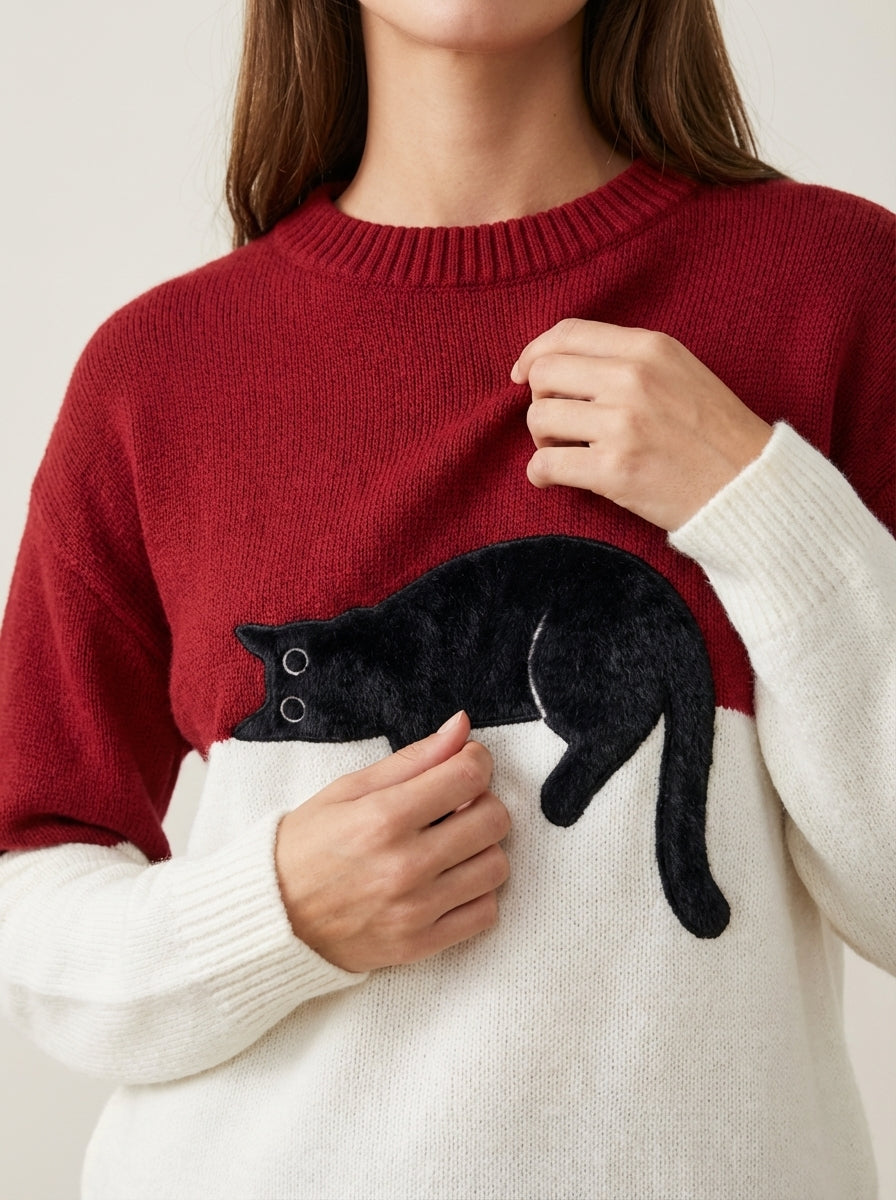 Luna - Women's Sweatshirt with Cat Graphic