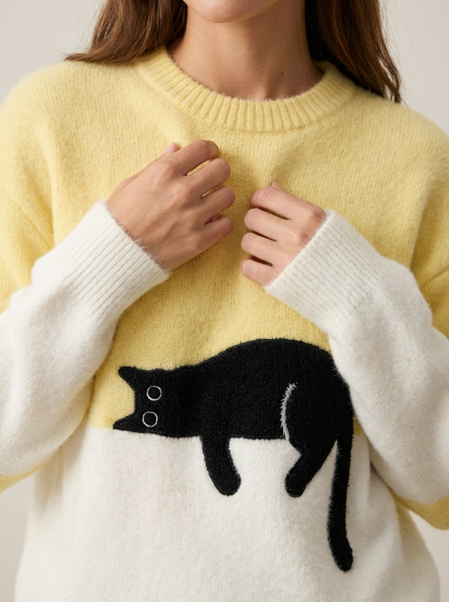 Luna - Women's Sweatshirt with Cat Graphic
