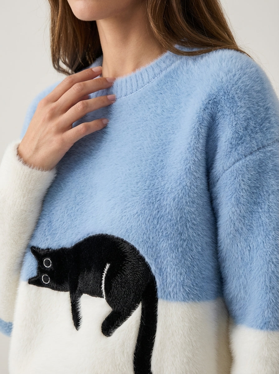 Luna - Women's Sweatshirt with Cat Graphic