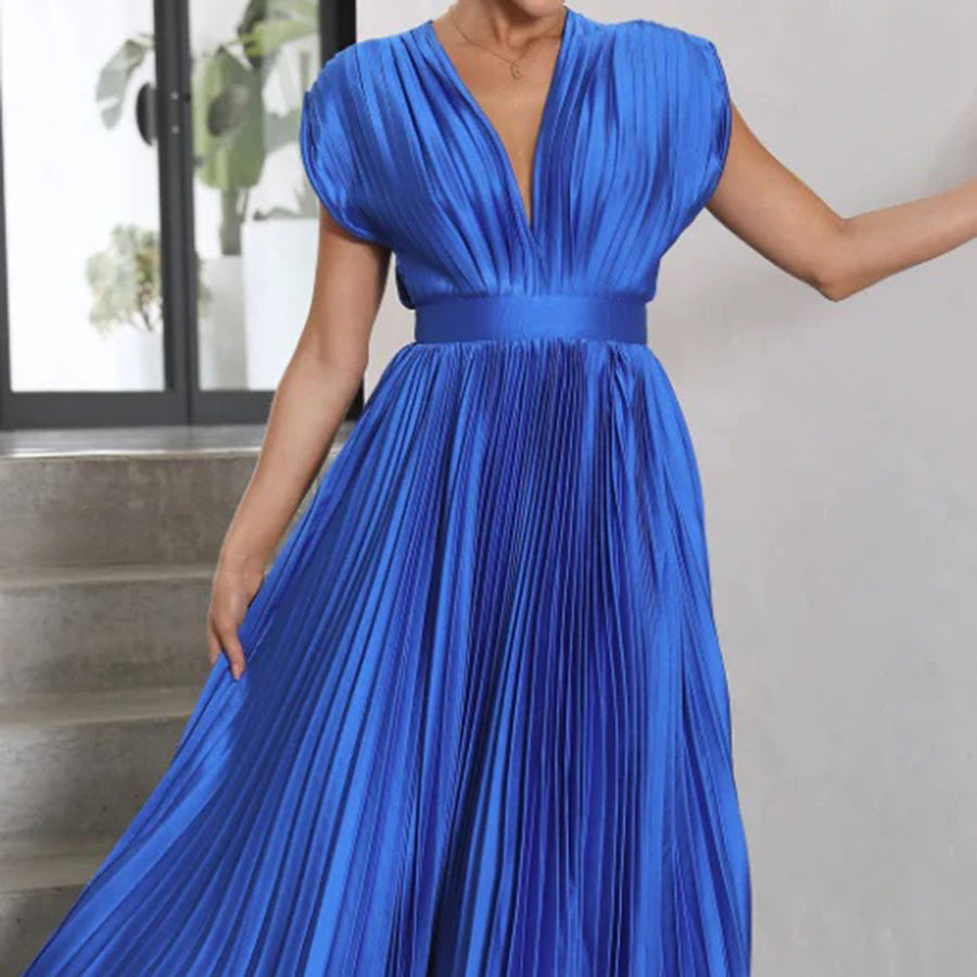 Ellis & Johnson™  | Timeless Pleated Midi Dress