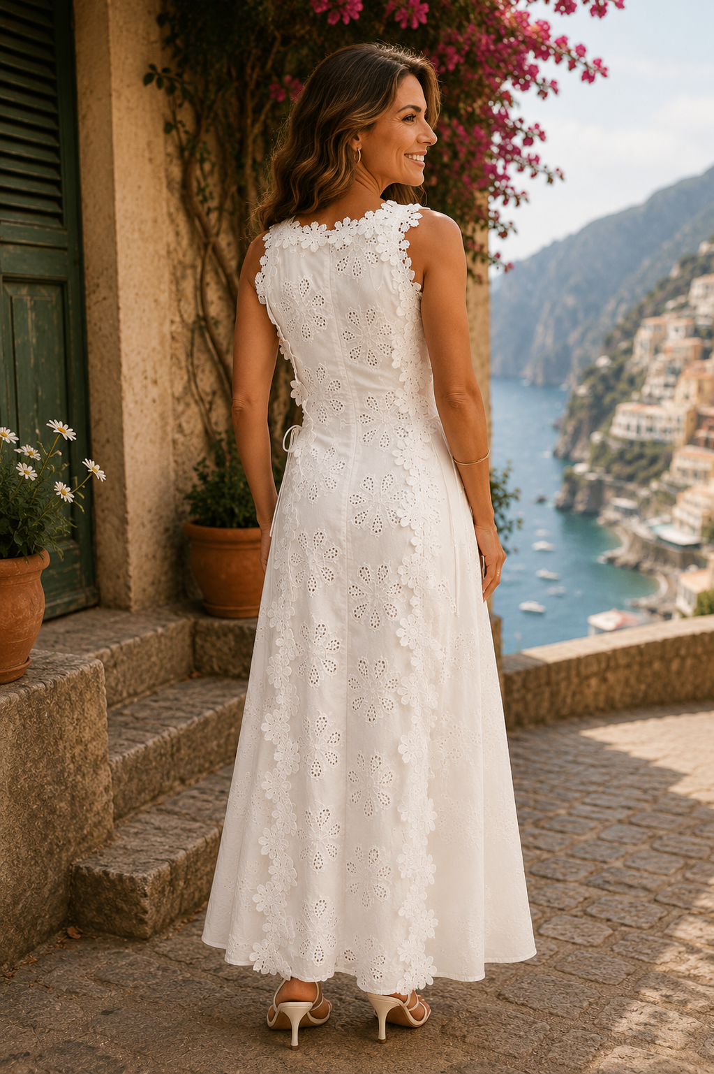 Della | Elegant Embroidered Maxi Dress