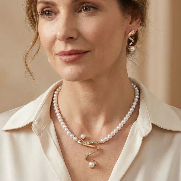 Almudena - Necklace and Earring Set with Natural Pearls
