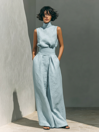 Women's minimalist set with sleeveless blouse and wide-leg pants