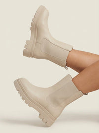 HADLEY | Beige Lug-Sole Chelsea Boots