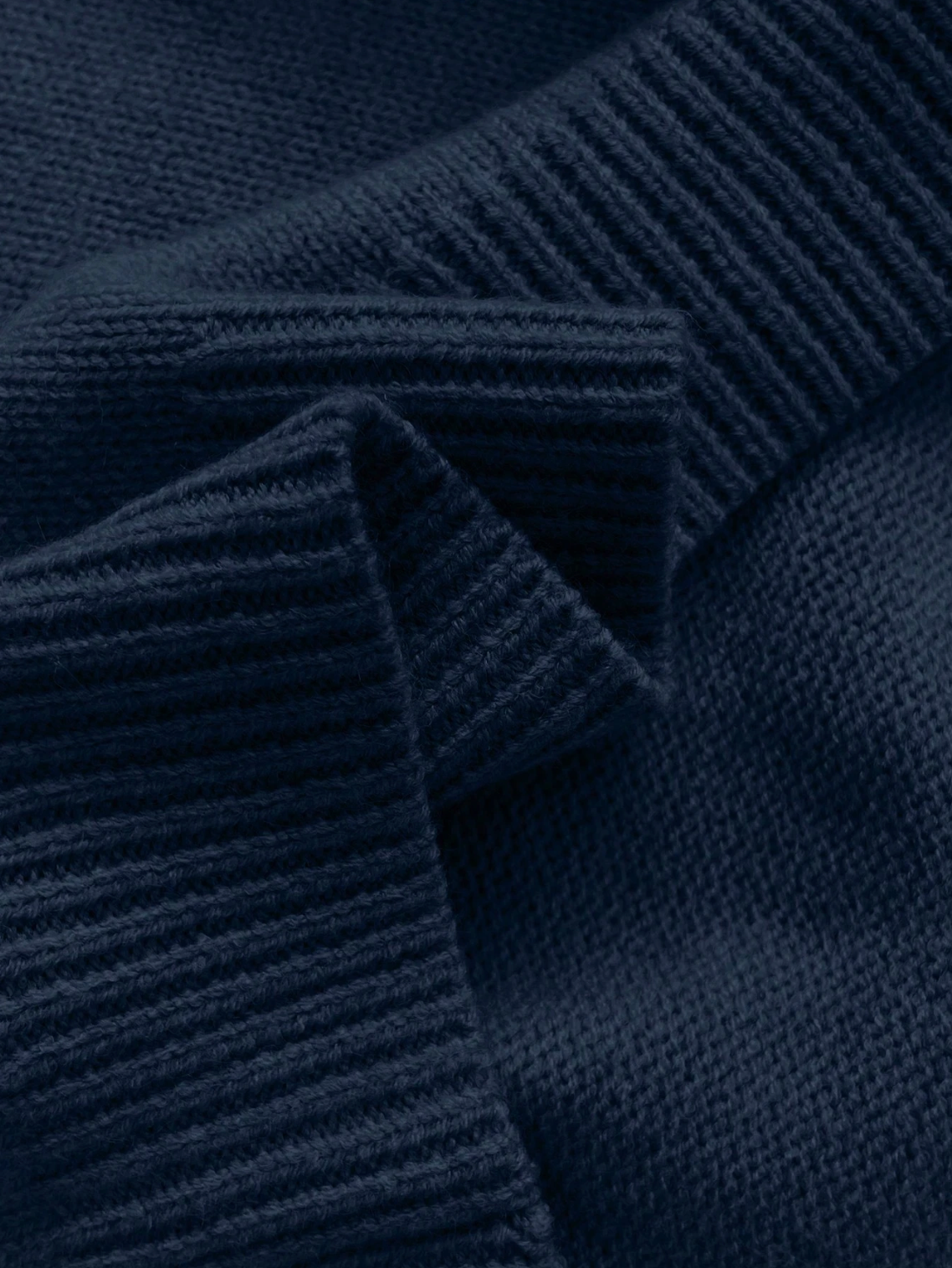 Céline | Chic Knit Sweater with Elegant Lace Collar