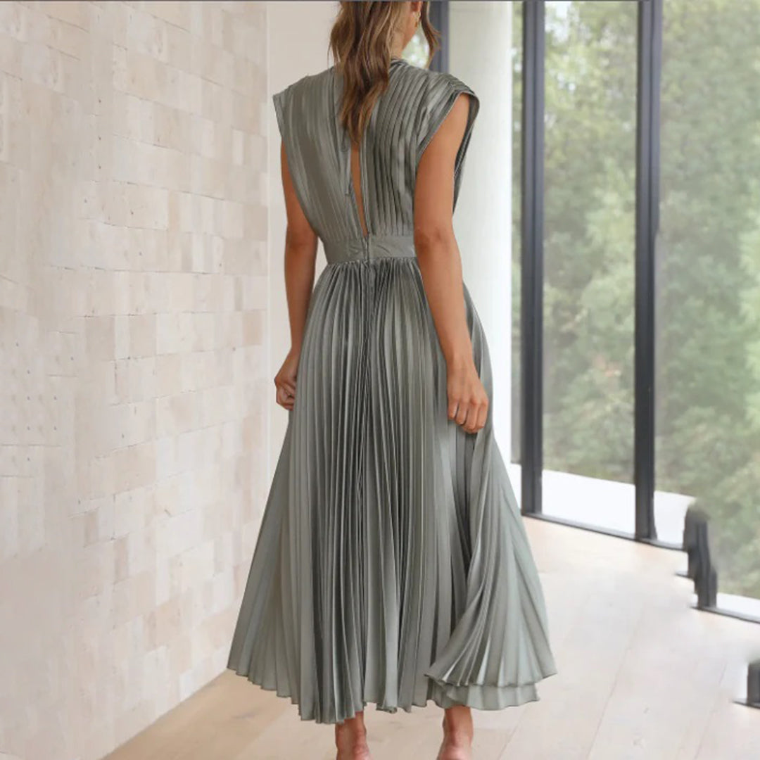 Ellis & Johnson™  | Timeless Pleated Midi Dress