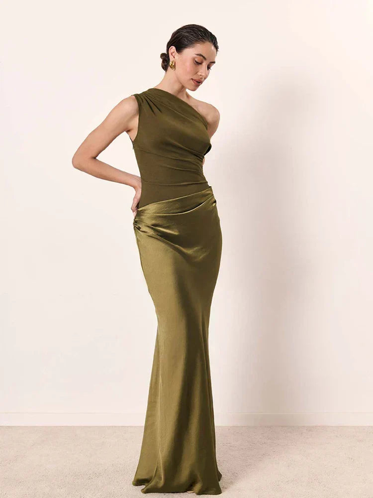 Ellis & Johnson™  | Maxi Dress with a Guilt in Satin