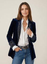 Nuria - Elegant Velvet Jacket