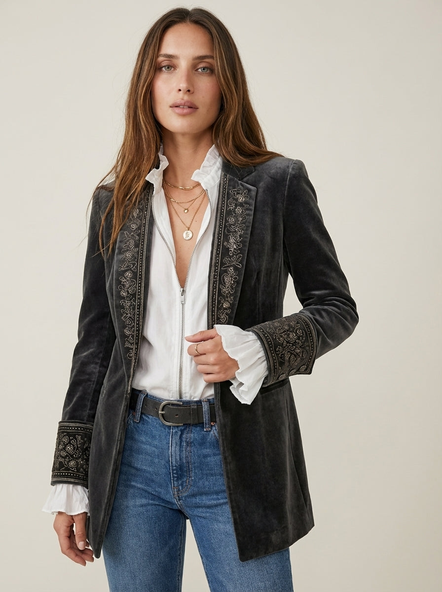 Nuria - Elegant Velvet Jacket