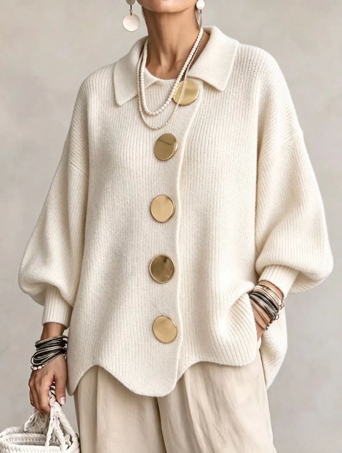 Ilona | Oversized cardigan with collar and large metal buttons