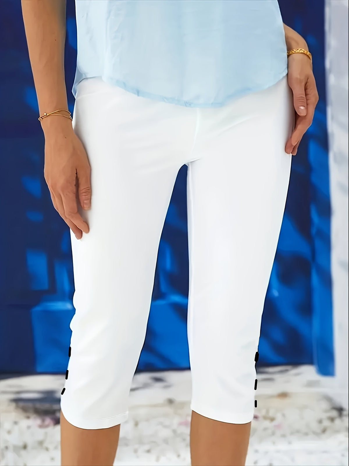 Clara | Stretch Capri Trousers – Wells & Rose
