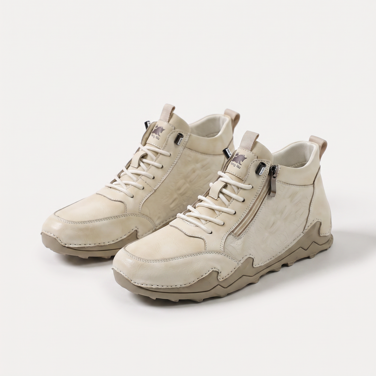 Lotte – Comfortable Zip Sneaker for Every Day
